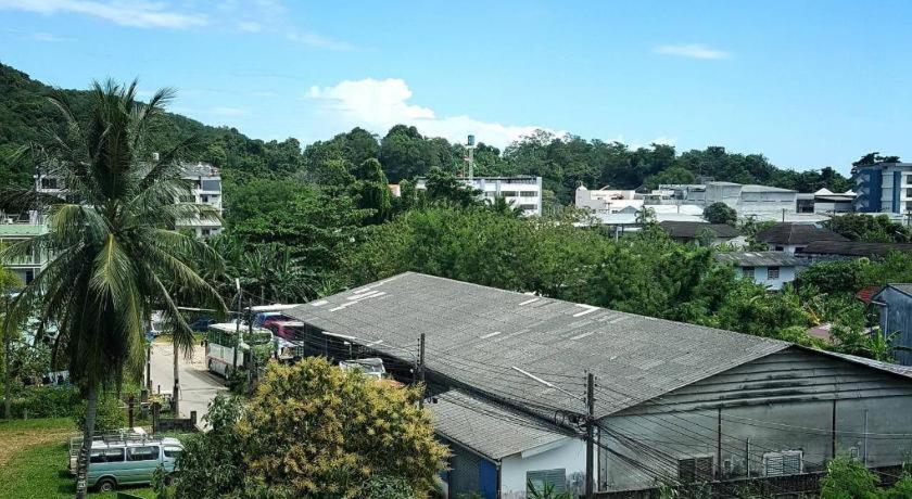 De Ratt Phuket 2*