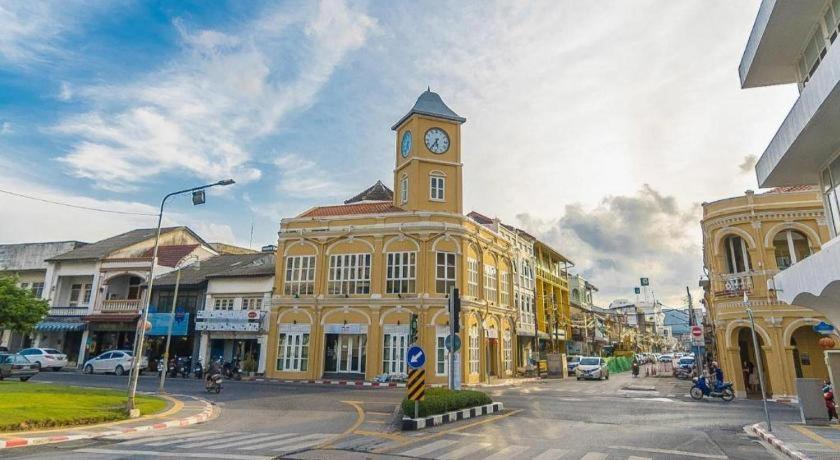 Hotel De Ratt Phuket
